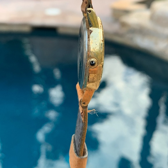 Vintage Gold Tone Mickey Mouse Lorus Watch - Picture 5 of 7